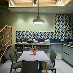 La Maison 招待所 3*